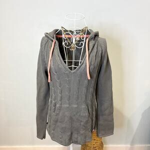 Gorgeous vintage y2k gray cable knit sweater fitted hoodie babydoll style top